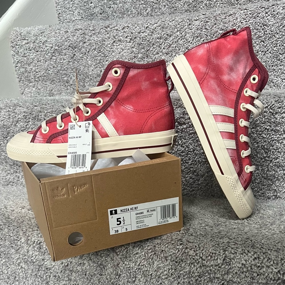 (Size 5.5) Adidas Nizza Hi Ref Hightops in Crew Red